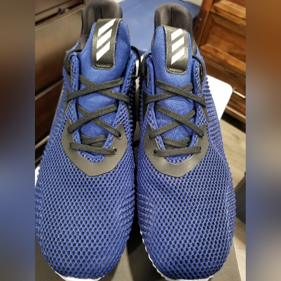 Running shoes - Picture 3 of 5